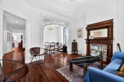 Salon - 