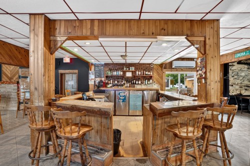 Commerce - 13Z  - 23Z Rue Du Pont, Labelle, QC - Indoor Photo Showing Dining Room