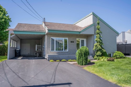 3330 3e Avenue  Saint-Georges, QC G5Y 8L6