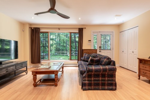 Salon - 239 Ch. Claude-Lefebvre, Mont-Tremblant, QC - Indoor Photo Showing Living Room