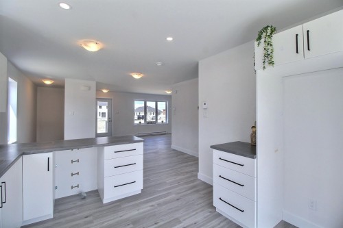 Vue d'ensemble - 1696 Rue Leboeuf, Val-D'Or, QC - Indoor Photo Showing Kitchen