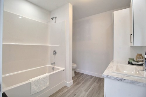 Salle de bains - 1696 Rue Leboeuf, Val-D'Or, QC - Indoor Photo Showing Bathroom
