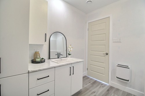Salle de bains - 1696 Rue Leboeuf, Val-D'Or, QC - Indoor