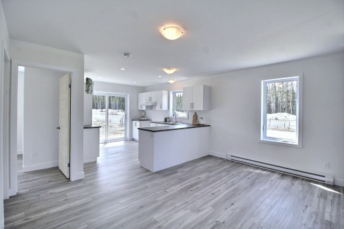 Vue d'ensemble - 1696 Rue Leboeuf, Val-D'Or, QC - Indoor Photo Showing Kitchen