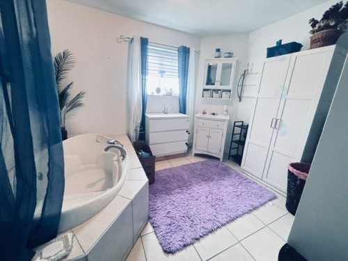Bathroom - 182 Rue De L'Avenir, Mont-Blanc, QC 