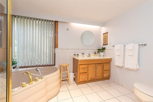 7954 West Coast Rd, Sooke, BC 