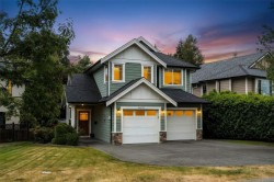 3979 South Valley Dr Saanich, BC V8Z 7Z1