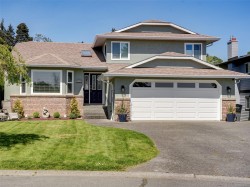 4256 Ponderosa Cres Saanich, BC V8Z 7G2