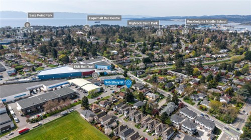 946/948 Ellery St  Esquimalt, BC V9A 4S1