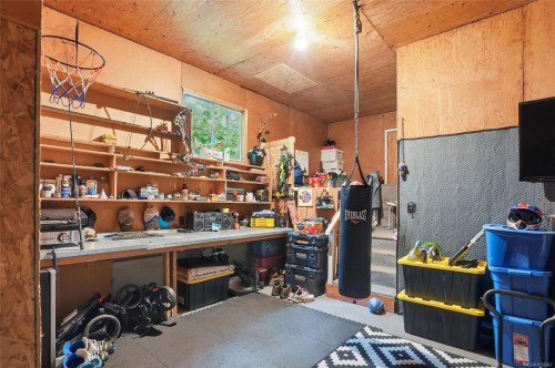 358 Aldous Rd, Qualicum Beach, BC 