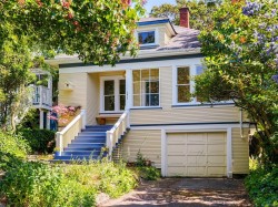 2623 Mt. Stephen Ave Victoria, BC V8T 3L5