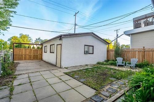 300 Regent Ave, Winnipeg, MB 