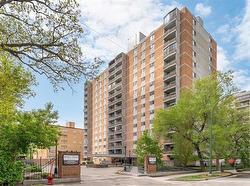 1202-230 Roslyn RD  Winnipeg, MB R3L 0H1