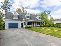 3 Parker Place Crescent  Enfield, NS B2T 1C8