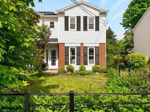 15 Cherry Lane  Wolfville, NS B4P 1T9