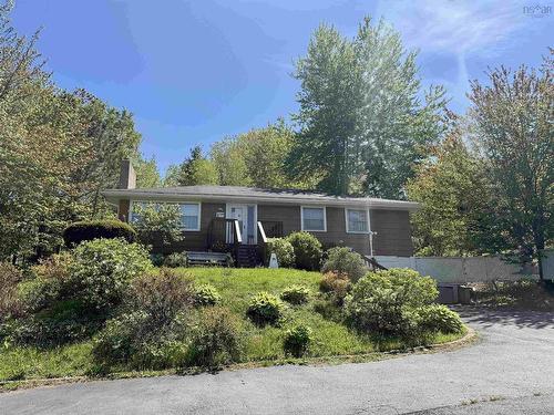 674 Hammonds Plains Road, Bedford, NS 