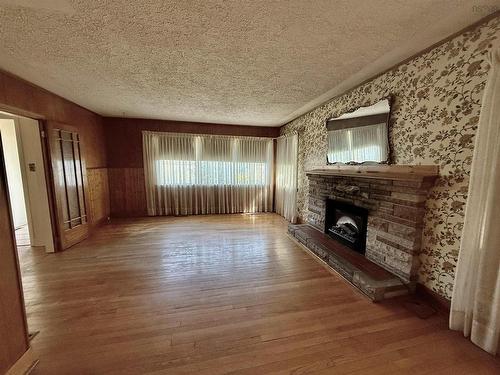 674 Hammonds Plains Road, Bedford, NS 