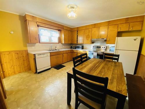 66 Ingrahams Lane, Westmount, NS 