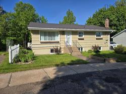 42 McLean Street  Truro, NS B2N 4W1