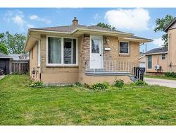823 JOS JANISSE Avenue Windsor, ON N8Y 3A7