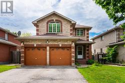 34 BLOOM CRESCENT Barrie, ON L4N 0S8