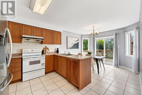 34 Bloom Crescent, Barrie, ON 