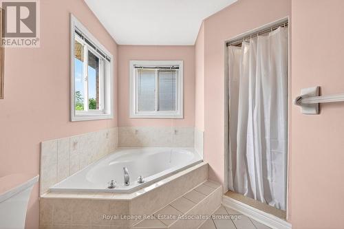 34 Bloom Crescent, Barrie, ON 