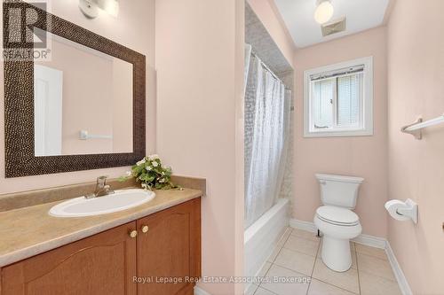 34 Bloom Crescent, Barrie, ON 
