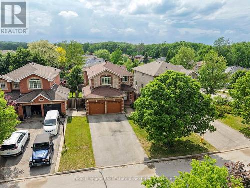 34 Bloom Crescent, Barrie, ON 