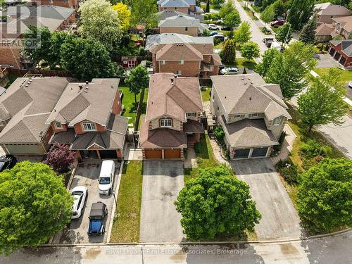 34 Bloom Crescent, Barrie, ON 