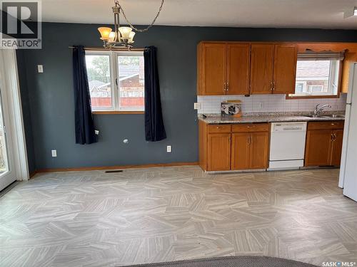 1012 Stadacona Street E, Moose Jaw, SK 