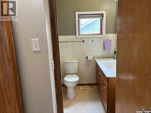 1012 Stadacona Street E, Moose Jaw, SK 