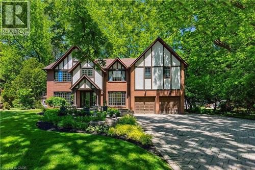 23 Lantern Lane, Dundas, ON 