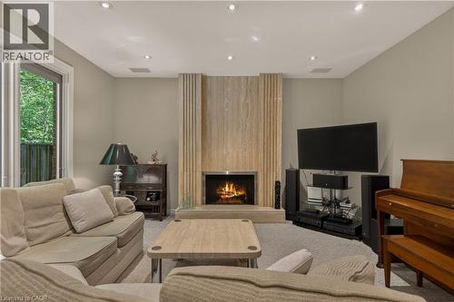 23 Lantern Lane, Dundas, ON 