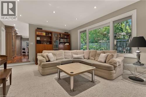 23 Lantern Lane, Dundas, ON 