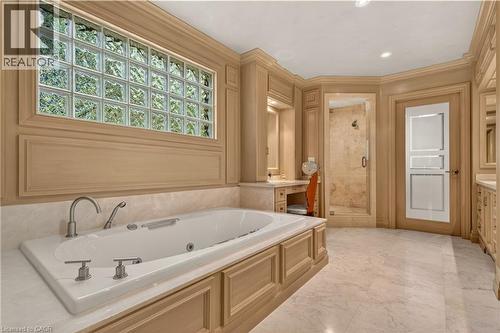 23 Lantern Lane, Dundas, ON 