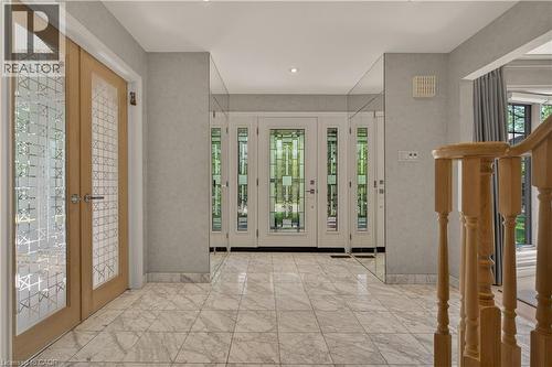 23 Lantern Lane, Dundas, ON 