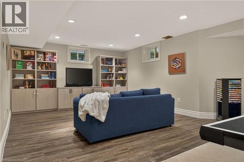 23 Lantern Lane, Dundas, ON 
