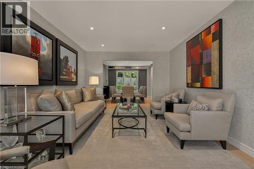 23 Lantern Lane, Dundas, ON 