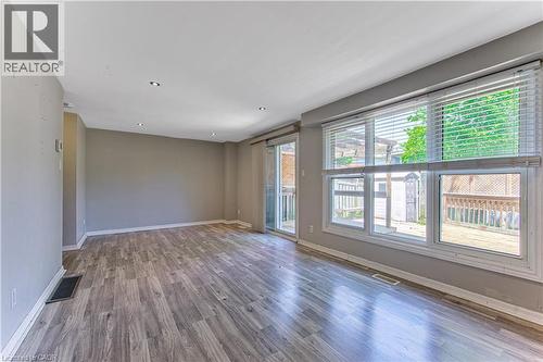 537 Shingle Bridge Place, Cambridge, ON 