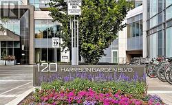 111 - 120 HARRISON GARDEN BOULEVARD Toronto, ON M2N 0H1