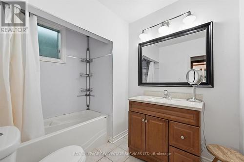 BATHROOM: Full, 4 pc - 70 Ward Avenue, Hamilton, ON 