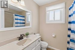 Upstairs bathroom 1 - 