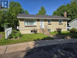 42 McLean Street  Truro, NS B2N 4W1