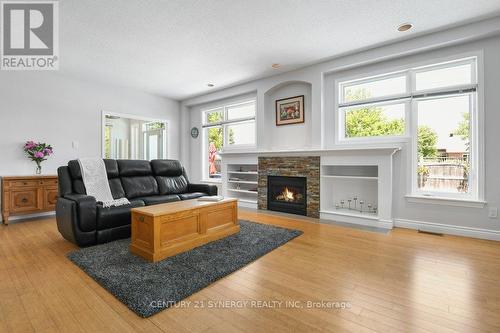 37 Windfield Crescent, Ottawa, ON - Indoor Photo Showing Living Room With Fireplace