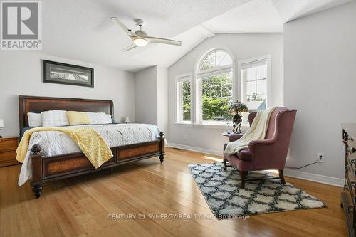 37 Windfield Crescent, Ottawa, ON - Indoor Photo Showing Bedroom