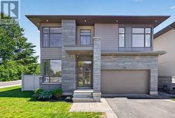 102 GRANTON AVENUE  Ottawa, ON K2G 1X5