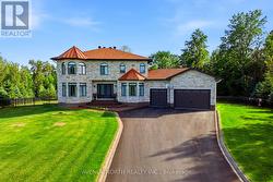 699 BALLYCASTLE CRESCENT Ottawa, ON K1X 0A4