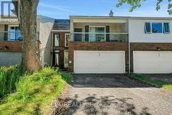 33 ESTELLE CRESCENT Ottawa, ON K2H 5W9