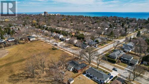4447 Spruce Avenue, Burlington, ON 
